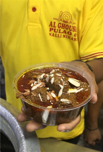 Al Ghousiya Restaurant: A Beef Lover's Paradise in Karachi