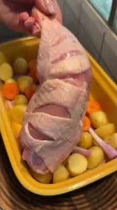 Oven-Roasted Chicken Leg Quarters with Potatoes & Carrots 🥕