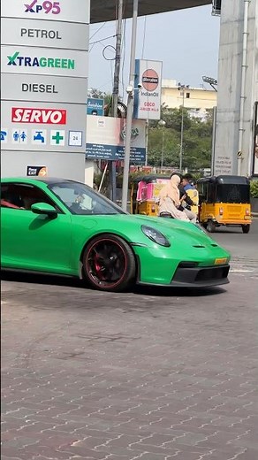 Porsche 911 GT3 in Python Green