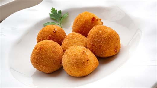 Arguiñano reinventa las croquetas de gambas con un toque casero y crujiente