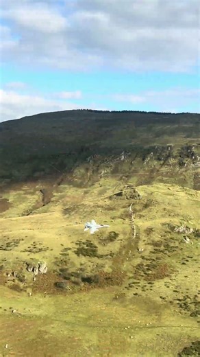 Canadian F-18S in the mach loop #f18 #aviation #militaryaviation #photography #machloop
