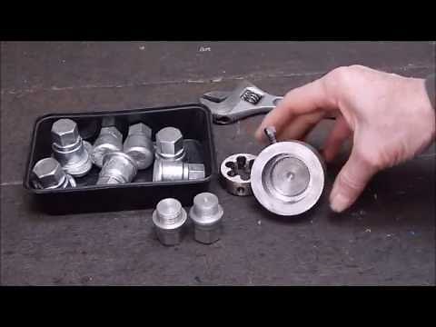 How to grip threads with a metal lathe