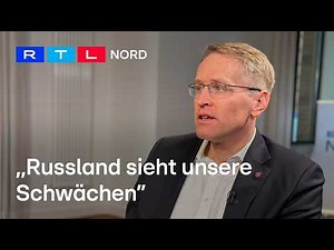 Warum im Ernstfall besonders über Norddeutschland Gefahr drohe: Daniel Günther (CDU) im Interview