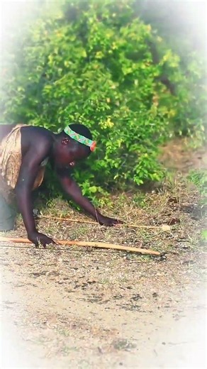 When Chapa goes to kill buffalo in the jungle #bushmen #art #hadzatribe #funny #tribalculte #africa