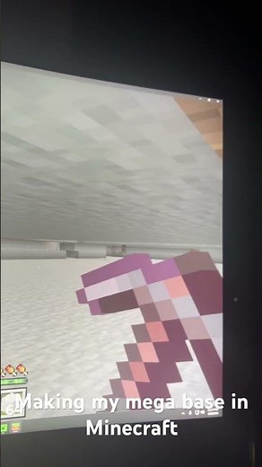 Making a mega base in Minecraft