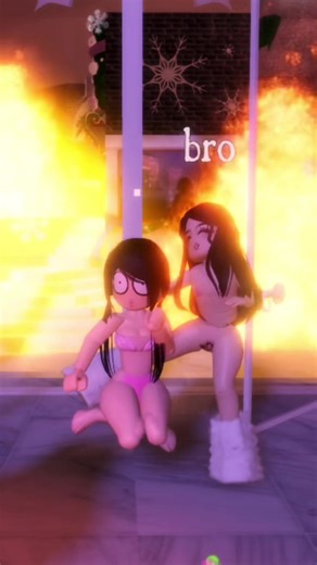 Exploring Royal High: Kawaii Aesthetics and Moot Friendships