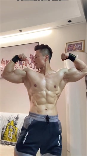 Biceps workout💪 -Strength Exercise How to protect your wrists! #bicepsworkout #bicepsexercise #short