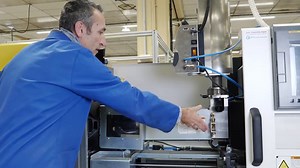 [GMP] EP.0 - Introduction machine Roboshot // Injection plastique