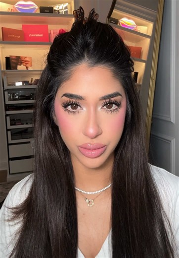 Inner Corner Highlight Technique in Makeup