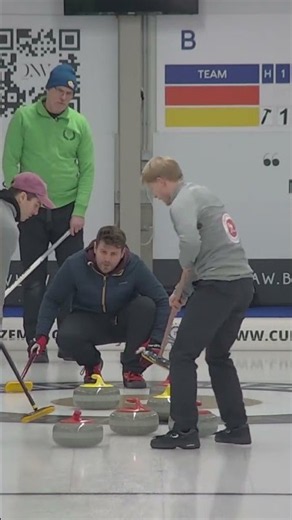 [THROWBACK] Professor Dr. Dalle calculates the perfect line! 😱🥌🇧🇪 #curling #sports #highlightreel