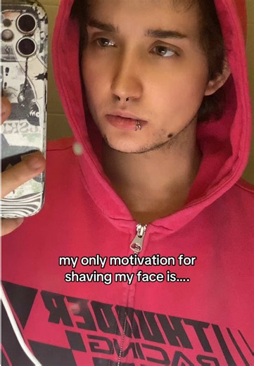 i hate shaving, but if its for a cosplay its ok 💜💜 also yes ik the actual goldship horse is a man dont come for me #goldship #umamusume #umamusumeprettyderby #cosplay