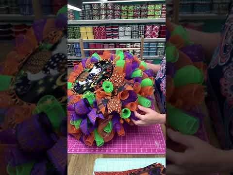 Step 8 - Adding the Ribbon to your wreath!