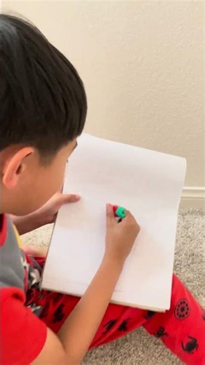 Let’s draw a triangular prism 🔺