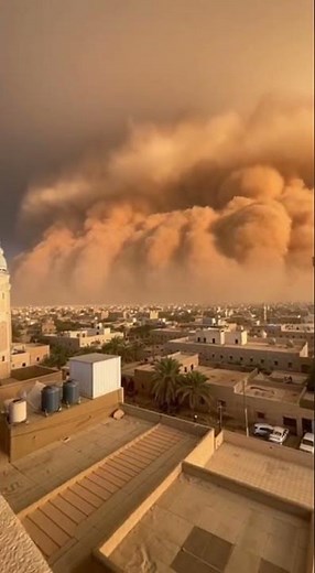 Dust Storm: Massive Saharan Desert Sandstorm