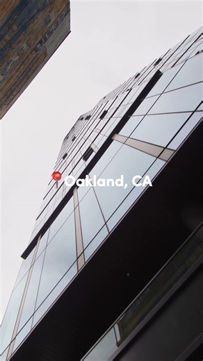 Wayfair Professional on Instagram: "Live. Work. Play. @1900Broadway began as a vision, and became a true multifamily reality – with our team’s support every step of the way. 26 floors of residences, coworking spaces, outdoor retreats, and amenities meant being flexible, being prepared, and sourcing the best quality finds to fully furnish this Oakland, CA community. See the whole story at the link in bio."