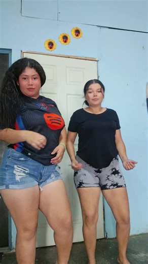 Baile y Amistad: Celebrando la Autoestima