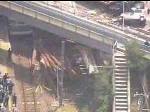 JR紀勢本線 快速列車脱線事故