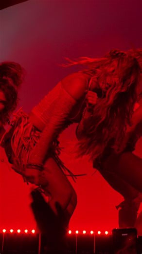 Ain’t My Fault dance break by @Zara Larsson the Fillmore in Minneapolis #ZaraLarsson #Zara #MidnightSun #Minnesota