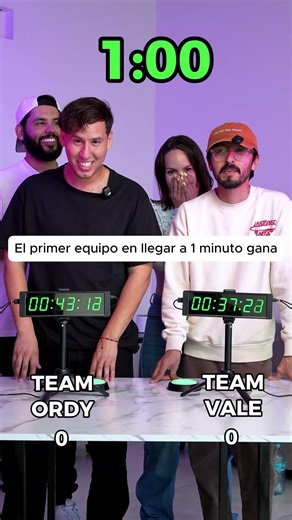 Reto del cronómetro en equipo 🤣⏰ ¡El más cercano a un minuto se lo lleva!