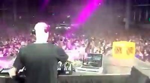 4.8K views · 258 reactions | Now playing Julian Jewell Watch LIVE here: https://youtube.com/watch?v=zxLJQT51j1M | Techno Live Sets | Facebook