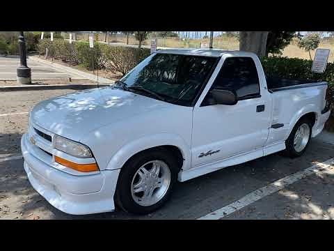1999 Chevrolet S-10 Sportside LS Xtreme Pickup 5-Speed - Walk Around