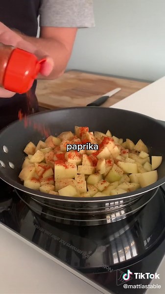 Easy Breakfast Potatoes Recipe | Pan Fried Garlic Potatoes