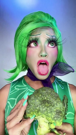 Disgust Makeup Transformation for Disney Cosplay