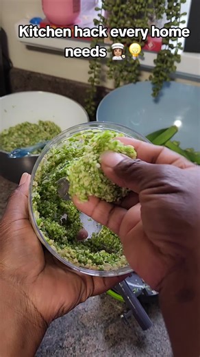 Chopping made effortless 🙌 This manual food chopper has saved me so much time in the kitchen, okra, onions, garlic, veggies, nuts… all done in seconds, 🥦✨ A must-have for quick, stress-free cooking 🍲💡 #KitchenHack #KitchenGadgets #CookingMadeEasy #TikTokMadeMeBuyIt #HomeCookingHacks