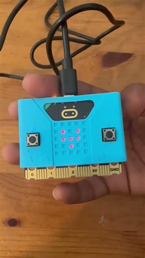 ❤️ Beating Heart Project with Micro:bit | Kidovation #smartphone #butifyoucloseyoureyes #automobile
