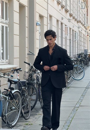 Suit up: classic formal wear styling tips