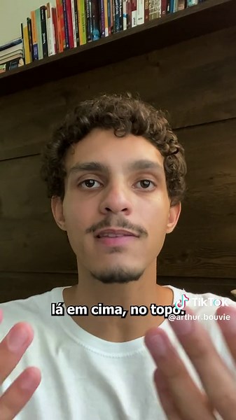 Construção da Grande Pirâmide de Gizé: Mistérios Revelados