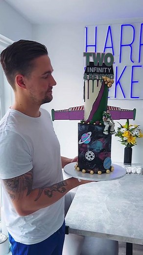 🚀TWO INFINITY AND BEYOND🚀 It’s a long reel for you today, how I made and stacked my sons 2nd birthday cake. Let me know what you think! 😊 Scraper - @finchbakery code HARRY10 Boards - @olbaa_cake_box code HARRY10 Colours - @colour.mill code HARRY10 Acrylic boards - @burntisland_occasions Toppers - @yorkshiretoppersandco Sprinkles - @super_streusel Turntable - @nycake #buttercream #funfetti #funfetticake #buttercreamcake #cake #vegancake #toystory #vegancake #plantbased #cakedecorating #dairyfr