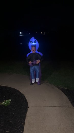 Shoutout to JT Steinbrunner and his alien friend for their Halloween morning rendition of the FR Fight Song!! Great job buddy! #onetribe | Fort Recovery Athletics