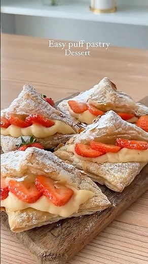Strawberry Custard Puff Pastry 😍 Easy 3-Ingredient Dessert in Minutes