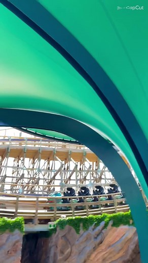 Experience Leviathan at Seaworld Australia's New Atlantis