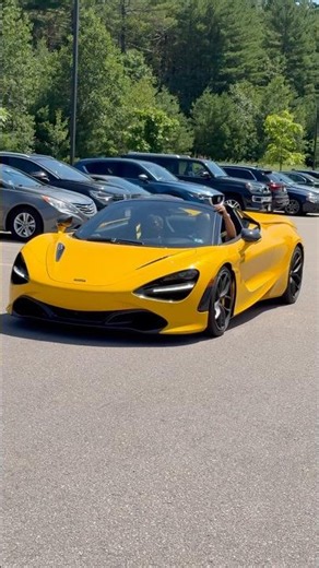 MCLAREN MONDAY. TWO GREEN AND YELLOW MCLAREN 720S MAKE SPRITE.