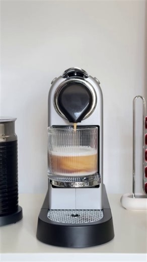 11K views · 43 reactions | Meet our newest flavored decaf for Original, Vaniglia Decaffeinato ☕ Enjoy the same vanilla flavor you know and love, now decaffeinated. With notes of sweet and creamy vanilla, it's the perfect decaf coffee for a slower morning or evening treat. Indulge in this delicious decaf flavor here: https://nespres.so/a/haCzg6 : @ben_lamb (IG) | Nespresso | Facebook