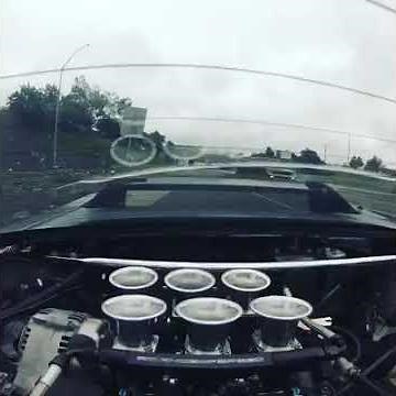 Best example of VTEC kicking in. Honda NSX with ITBs 📣📣 Like and subscribe for more content