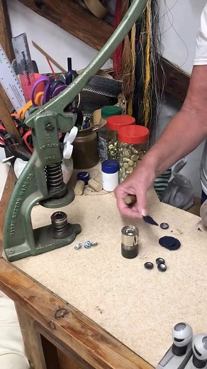 Alison Scott Upholstery Tutor on Instagram: "Buttons! Here’s how I make fabric covered buttons to use in upholstery projects along with some examples of student projects with them in situ. They add a lovely finish in either the same or a contrast colour to create a bespoke look for your living space. Full video tutorials on how to deep button your furniture are available on my website 💻 🔴🔵🟢🟡🟠🟣🟤⚪️⚫️ #deepbuttoning #upholsterybuttons #buttons #upholstery #traditionalupholstery #upholsteryt