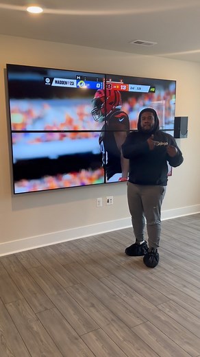 Levels Installations on Instagram: "Had to run it back 110 INCHES… 2X2 Video Wall using 4 55 inch 8000 series Samsung TVs Let’s get those TVs off the floor and on the wall 📶 - - Always accepting new customers ✅ - - Any type of mount included ✅ - - We mount any size tv ✅ - - Call text or DM 202-423-5582 📞 - - Best TV installations in the dmv 🏆 - - #tvwallmounting #tvwallmount #tvmounting #tvinstallation #nowires #tv #tvmount #hometheater #tvwallmountinstallation #tvwallmounts #hiddencables #ps