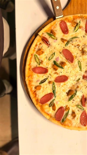 586 reactions · 6 comments | Warning: Watching this reel may cause sudden pizza cravings! ❤️ | Cheese Factory Mirpur | Facebook