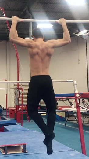 Training mode #workitsweatchallenge #fitness #gym #training #foryou #fyp #sweat #music #viral #fitnessgoals #motivation #holidays #nodaysoff