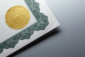 Certificado de espanhol: DELE ou SIELE? Saiba como escolher