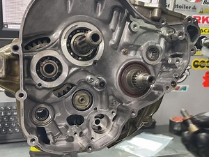 1.1K reactions · 36 shares | Montagem e reparação de motor KTM 350 EXC #ktm350excf #ktm350 #ktm350excwess #ktm350excfwess #readytorace #enduromagazine #enduroextreme #endurolife #endurobike #enduroaddicted #endurocross #endurorace #endurolove #endurofim #hardenduro #engineporn #enginerebuild #enginerepair #ktmengine #enduro4life | Motorxpro Moto Care | Facebook