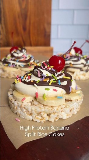 High Protein Banana Split Rice Cakes! Such a fun, kid friendly, healthy treat!