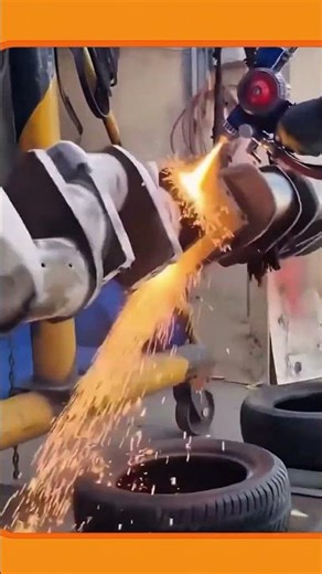 Cutting Thick Metal Shaft with Intense Flame Torch and Flying Sparks #welding #metalwork
