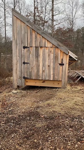 Unloading 5/4 white oak boards from the kiln. #solar #solarkiln #whiteoak #solarpower #heavywork
