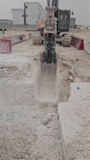 اونست كيو كونستركشن في دولة قطر 🇶🇦 والمملكة العربية السعودية 🇸🇦 أعمال الحفر بالمعدات الثقيلة هي عمليات تشمل الحفر، الصرف الصحي صرف الامطار و الهدم، التسوية، ورفع المواد باستخدام آلات ضخمة مثل الحفارات، اتشين قطر درم قطر اللوادر، والبوكلين. #السعوديه_قطر_الخليج_فلسطين_الامارات_البحرين_عمان_الكويت_العراق #مصر_الجزائر_سوريا_اليمن_السودان_فلسطين_دبي_العراق_السعودية #المغرب_الامارات_ليبيا_موريتانيا_لبنان_السودان_تونس #تعليقاتكم_لايك_كومينت_اكسبلور #مشاركة_ليصلكم_كل_جديد❤️❤️✌️