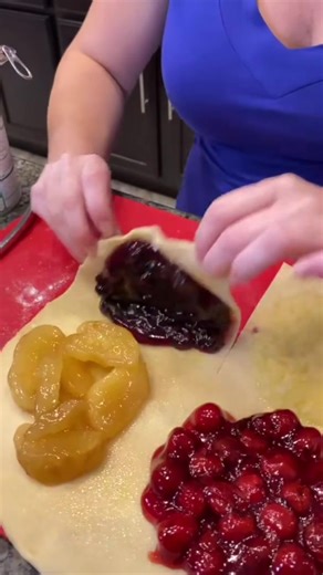 Multi-Layer Fruit Pie Recipe with Cooking Tricks