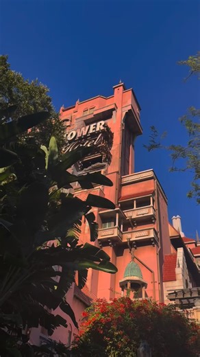 I’ve been to Disney enough times now that cast members love sharing their Disney lore with me. The stories out of Tower of Terror are some of my favorites. I’ve ridden it *many* times and have yet to have a ghostly encounter, but what I would give to get in there after hours to do a little investigating. 👻 Also, the TOT theming is my absolute favorite of any ride at Disney, regardless of the ghost potential. I often wonder if some of the props are real antiques, and perhaps there’s a haunted ob